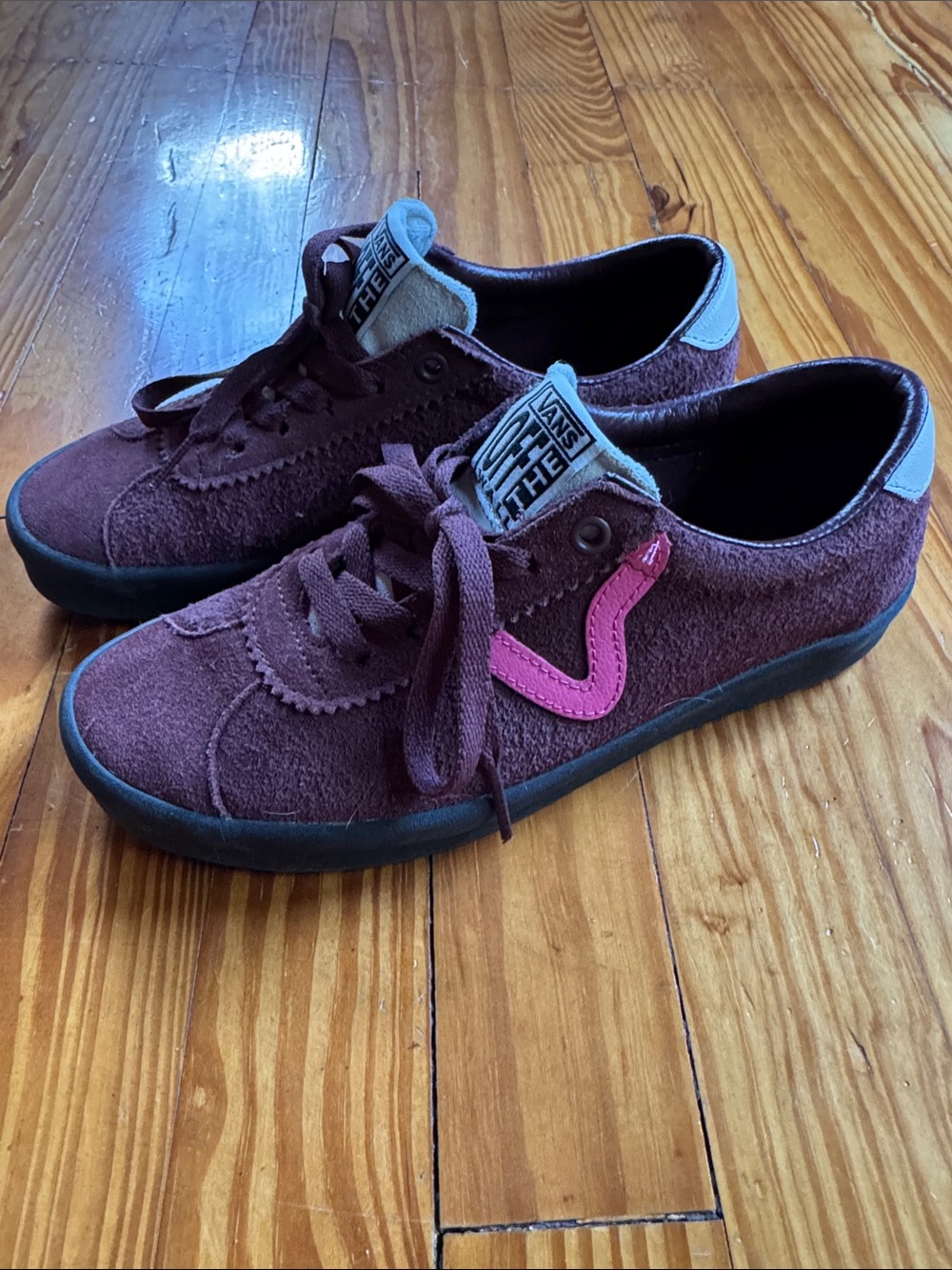 Vans Off The Wall Suede Burgundy Low Top Sneakers